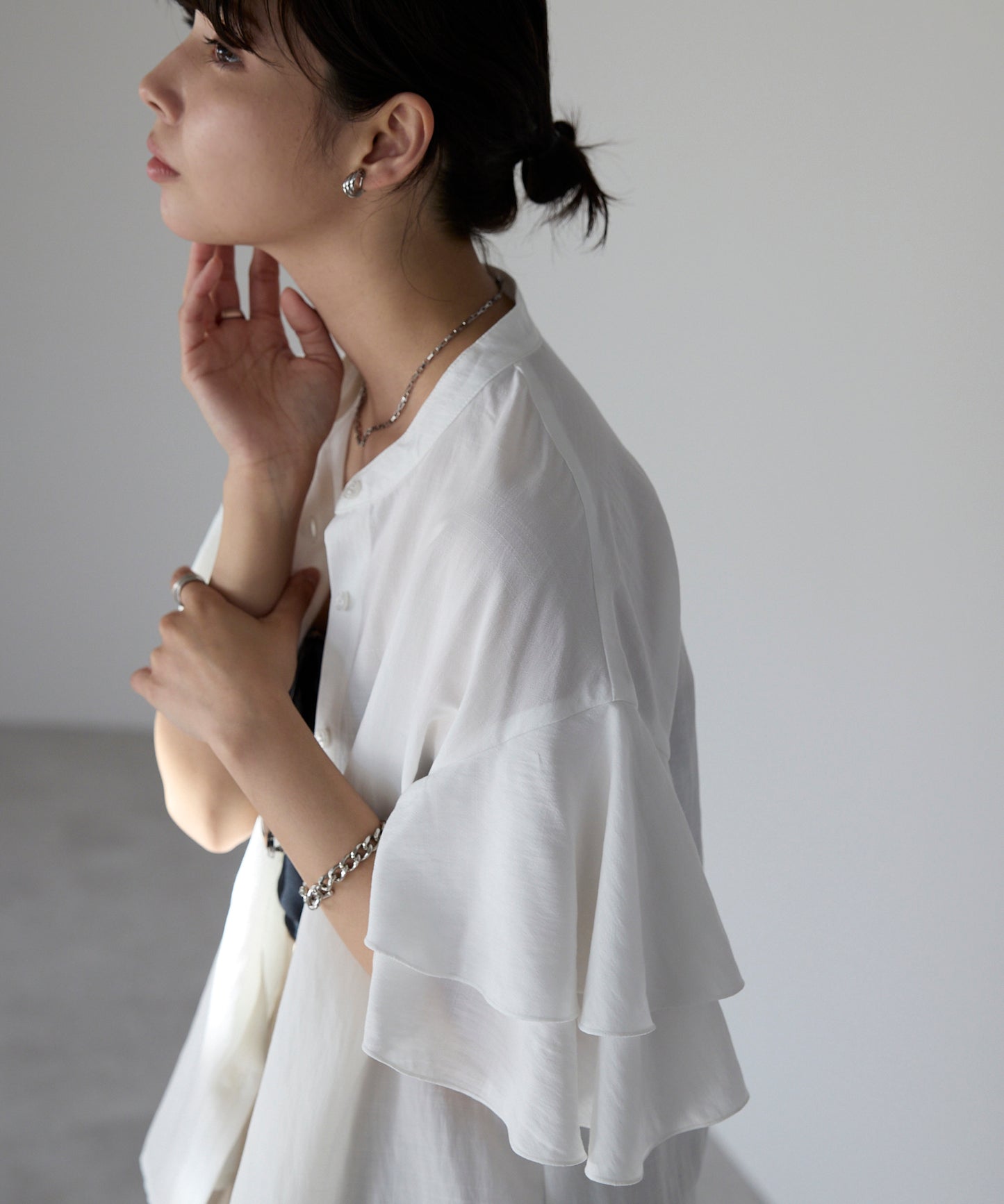 Layered frill shirt　レイヤードフリルシャツ