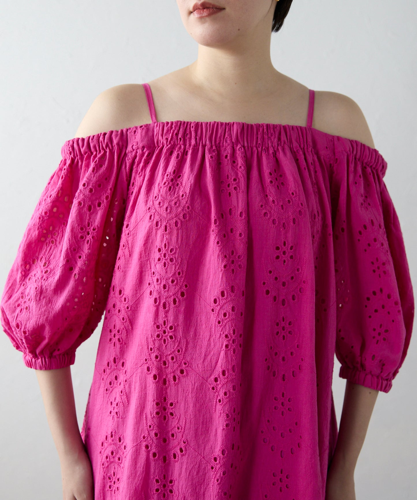 Indian cut work off shoulder one-piece　インドカットワークオフショルワンピ