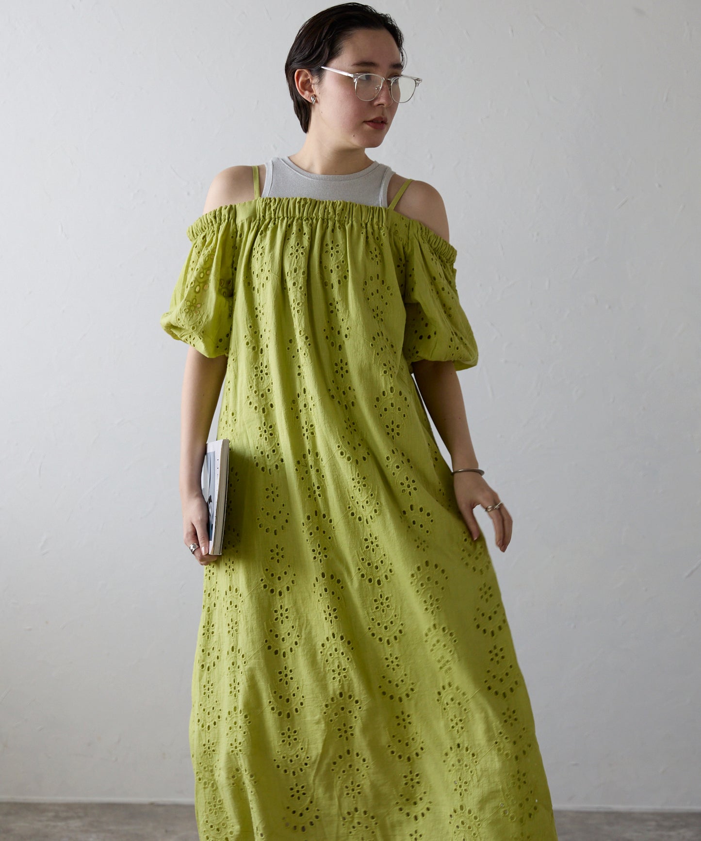 Indian cut work off shoulder one-piece　インドカットワークオフショルワンピ