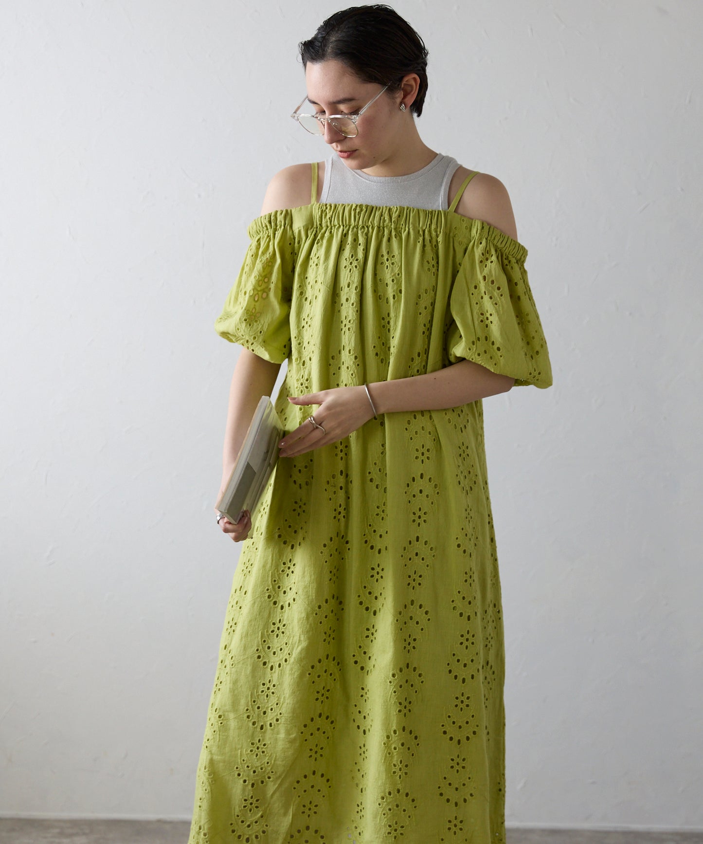 Indian cut work off shoulder one-piece　インドカットワークオフショルワンピ