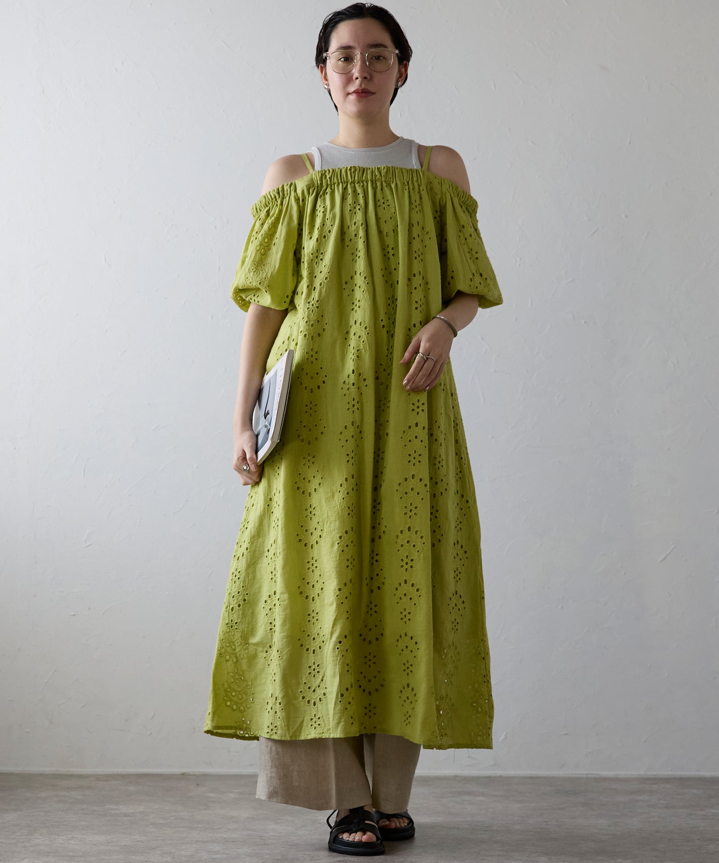 Indian cut work off shoulder one-piece　インドカットワークオフショルワンピ