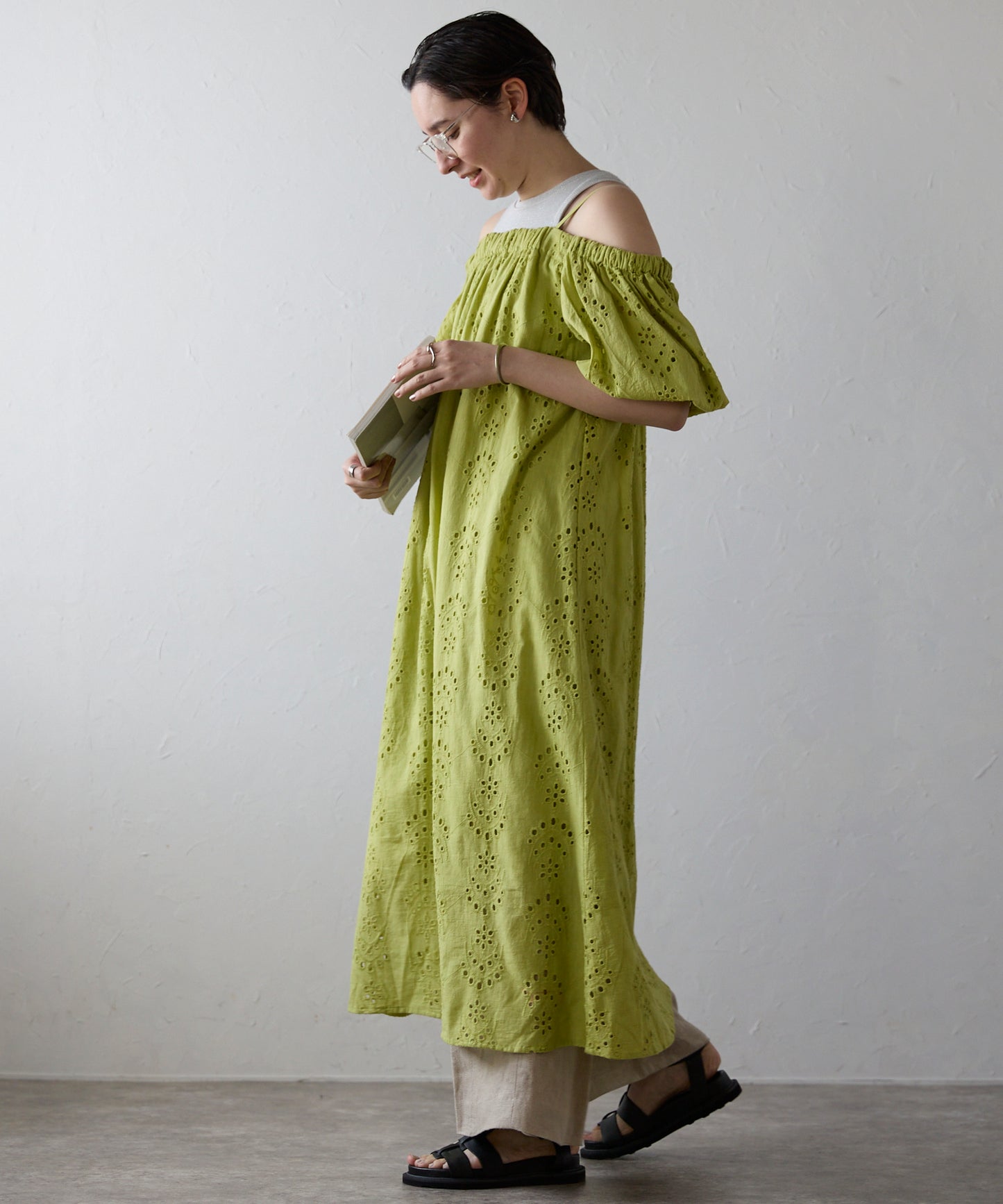 Indian cut work off shoulder one-piece　インドカットワークオフショルワンピ