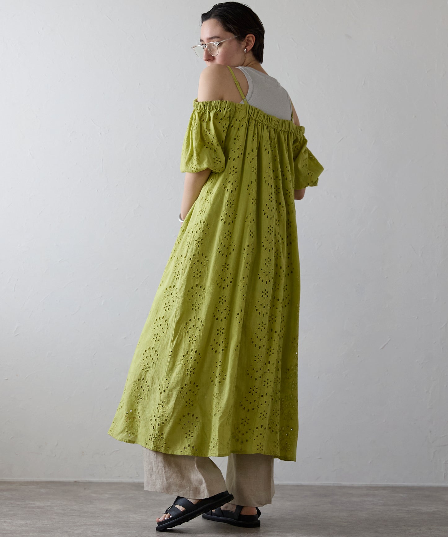 Indian cut work off shoulder one-piece　インドカットワークオフショルワンピ