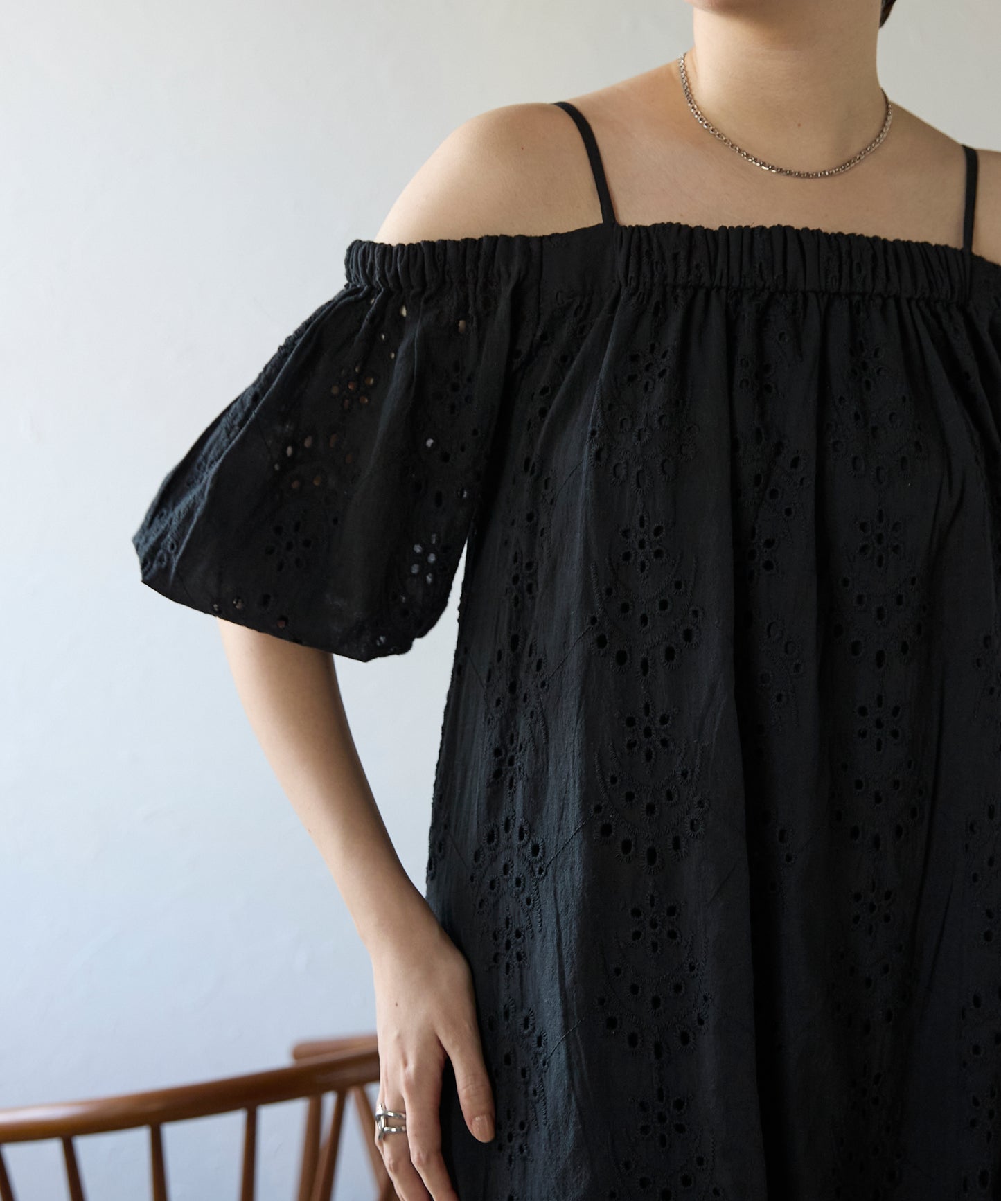 Indian cut work off shoulder one-piece　インドカットワークオフショルワンピ