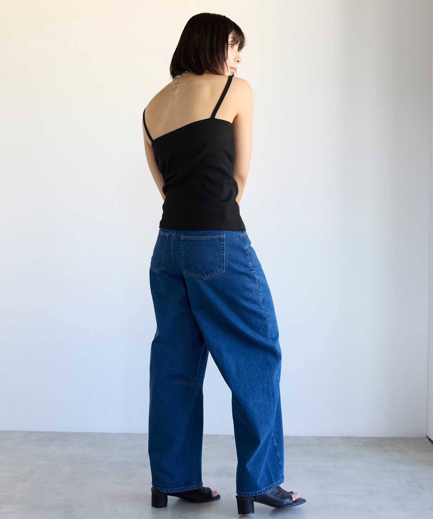 Camisole with Built-in Cups　カップ付きキャミソール
