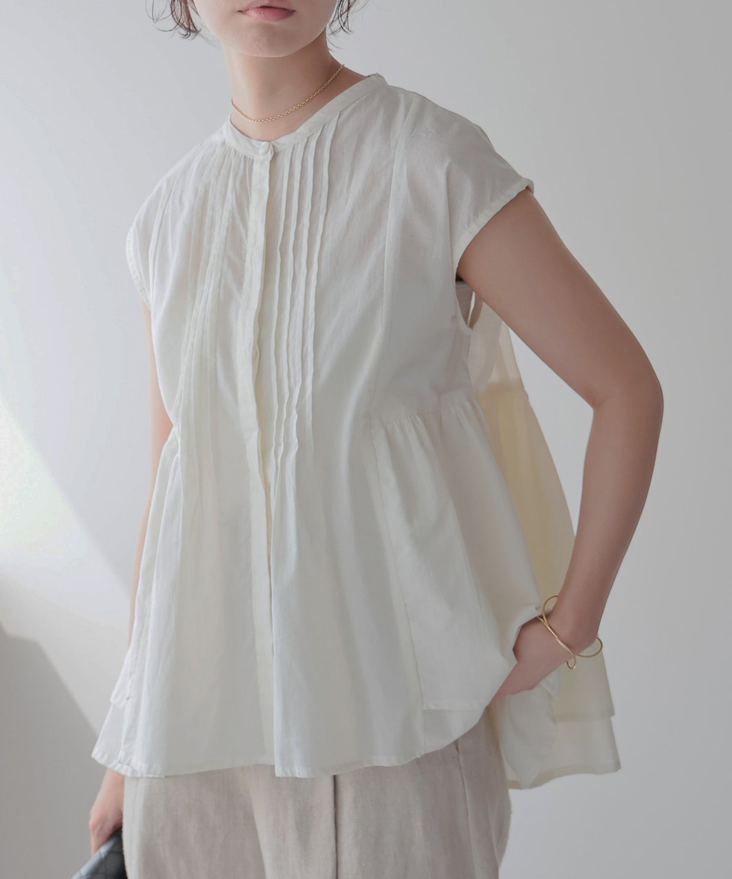 Pin Tuck Peplum Blouse｜ピンタックペプラムブラウス