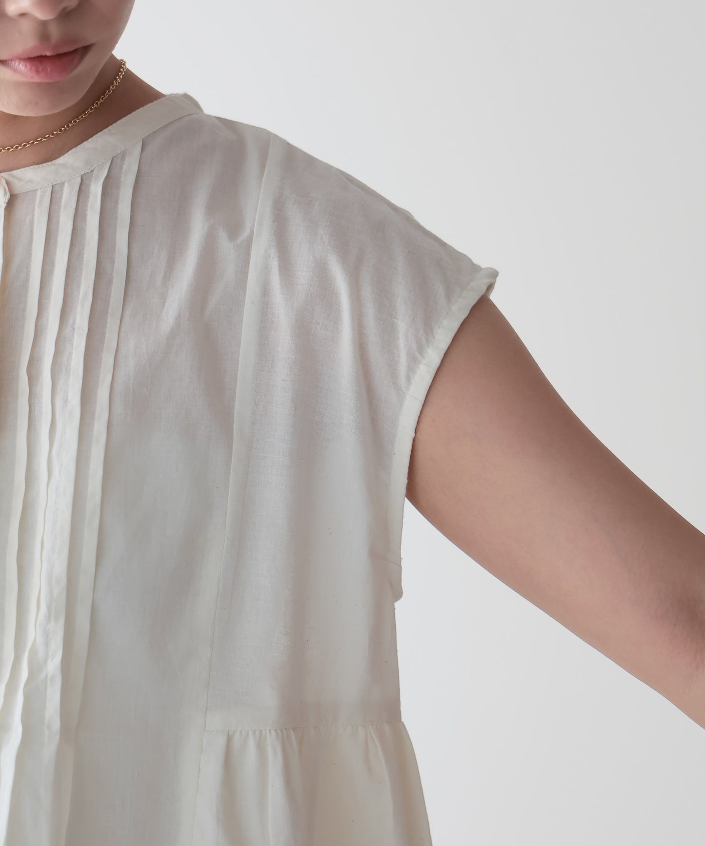 Pin Tuck Peplum Blouse｜ピンタックペプラムブラウス