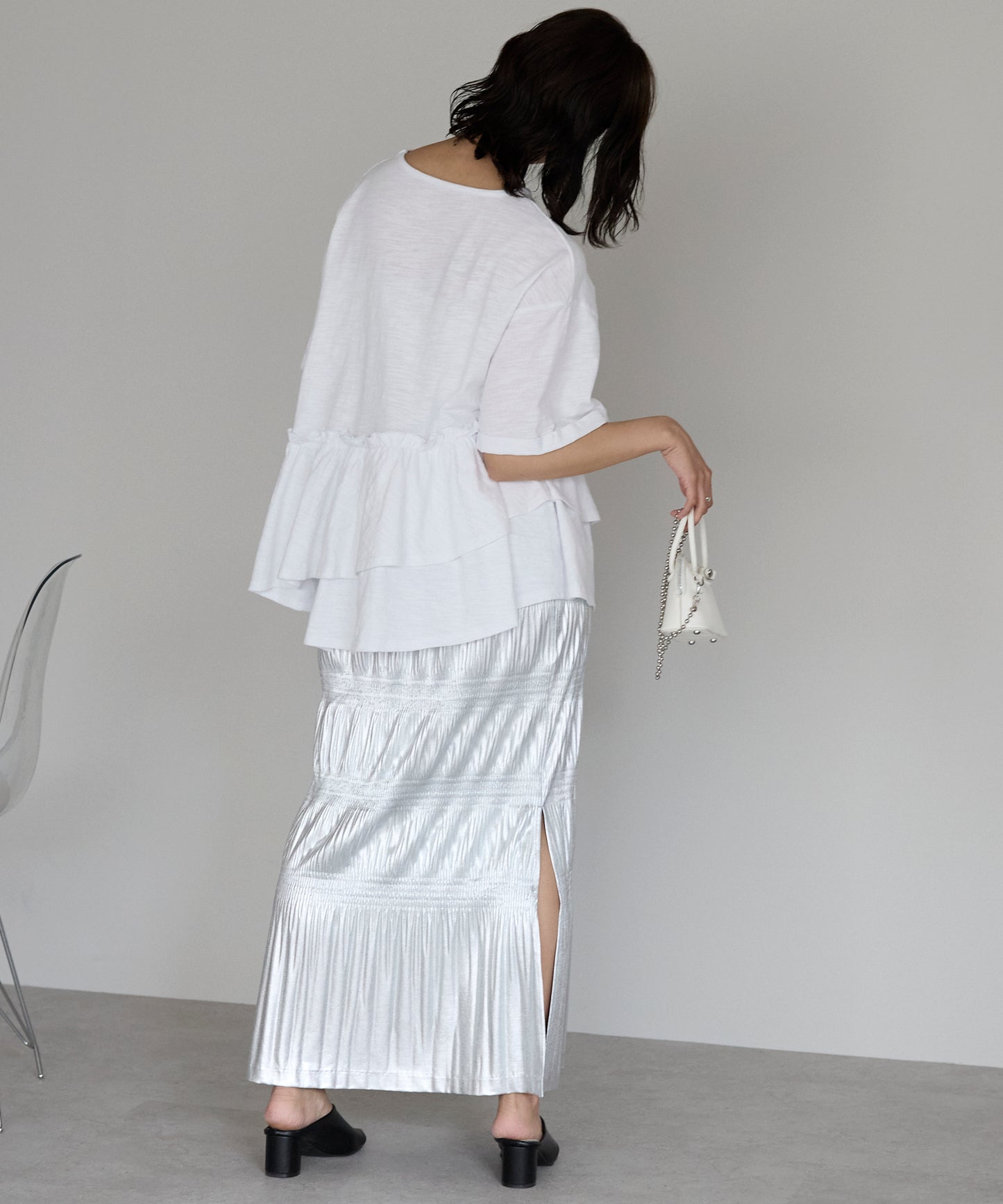 Frill hem T-shirt　フリルヘムTシャツ