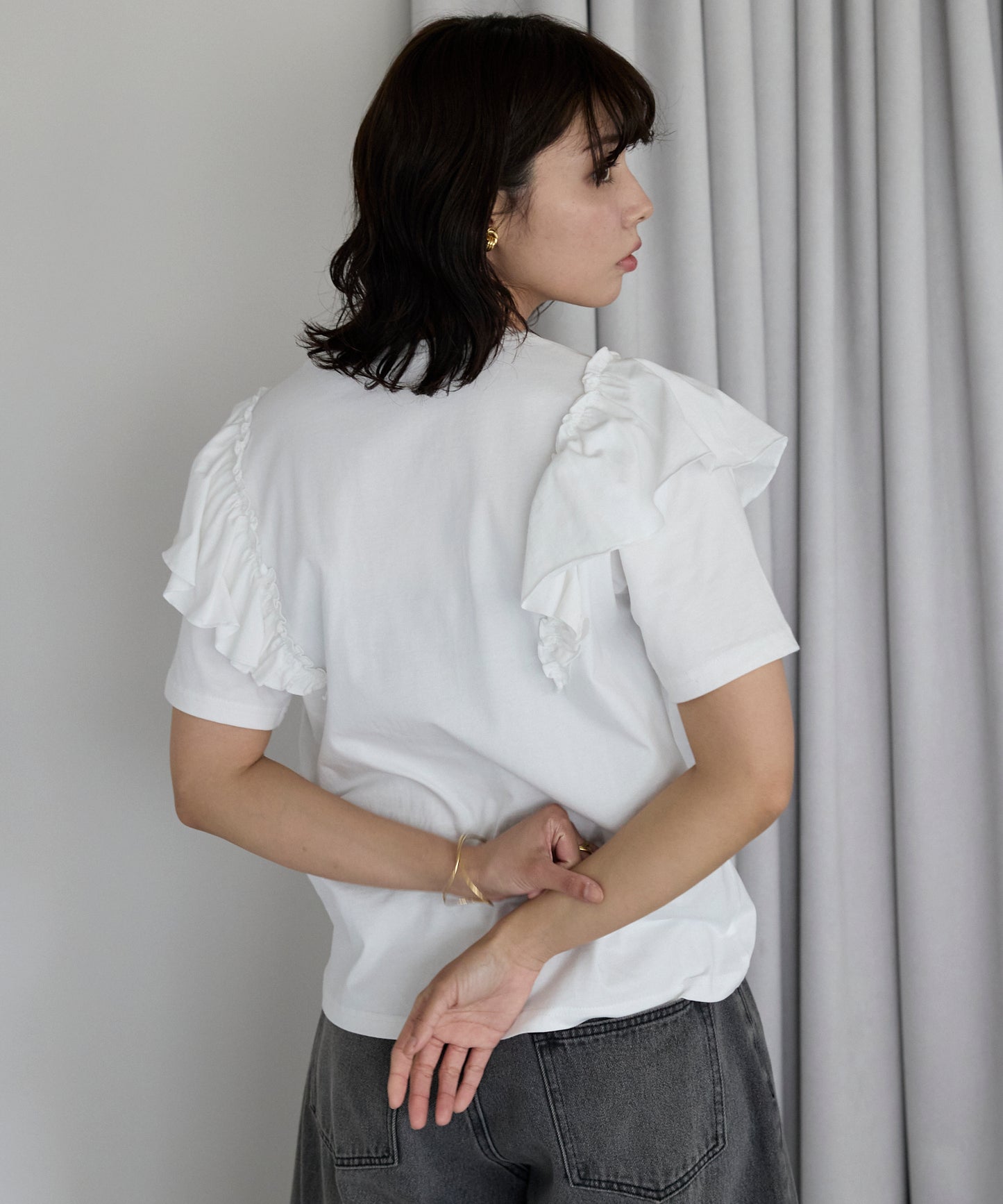 Shoulder frill T-shirt ショルダーフリルT