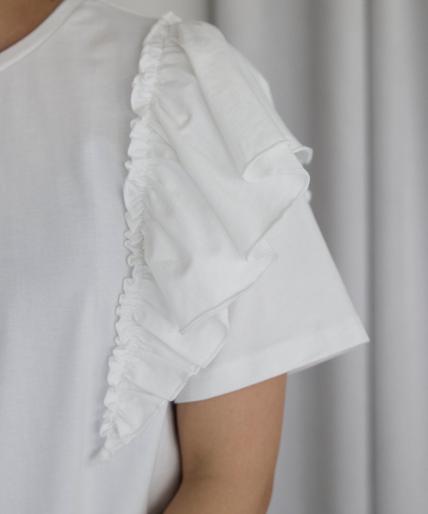 Shoulder frill T-shirt ショルダーフリルT