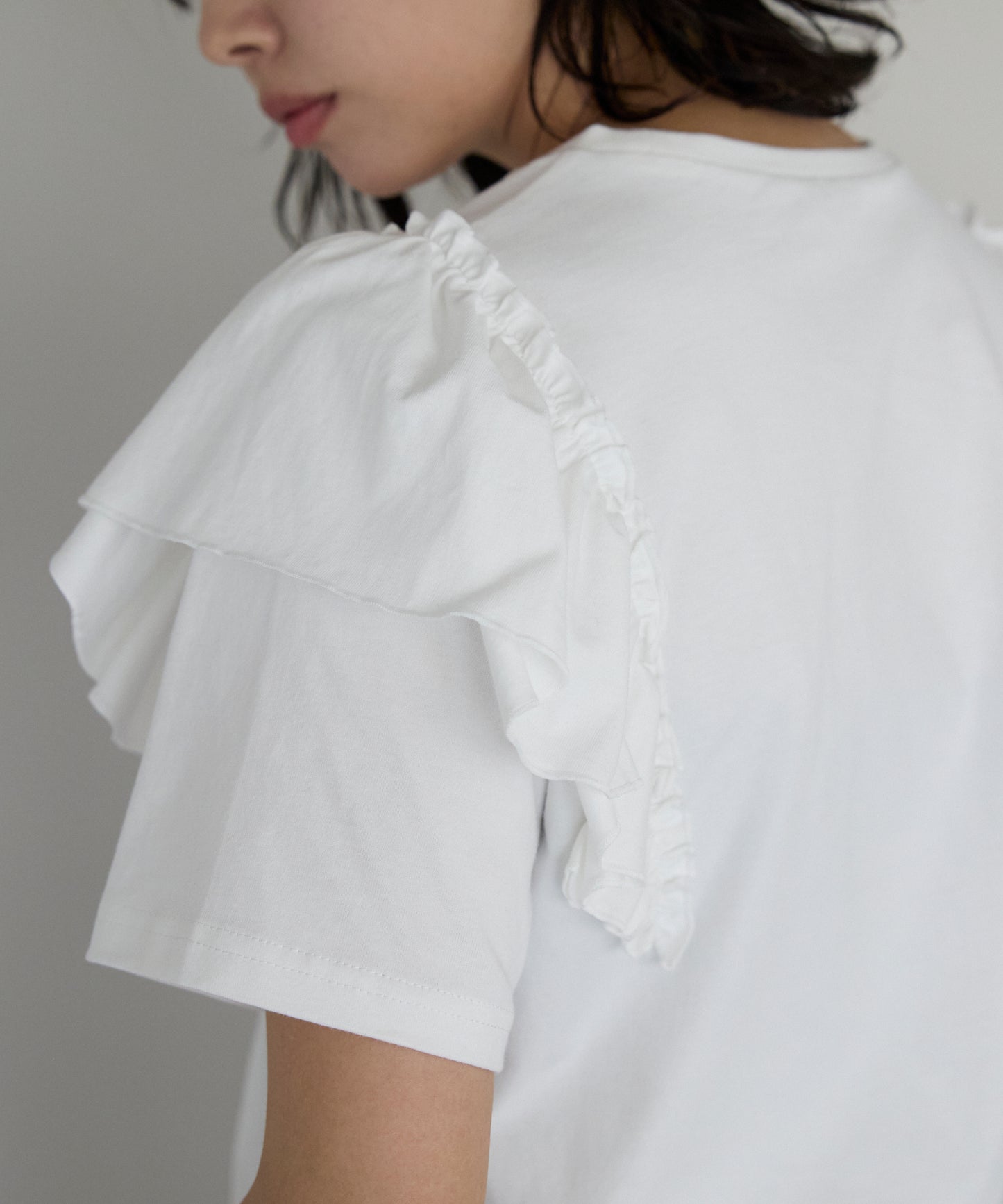 Shoulder frill T-shirt ショルダーフリルT