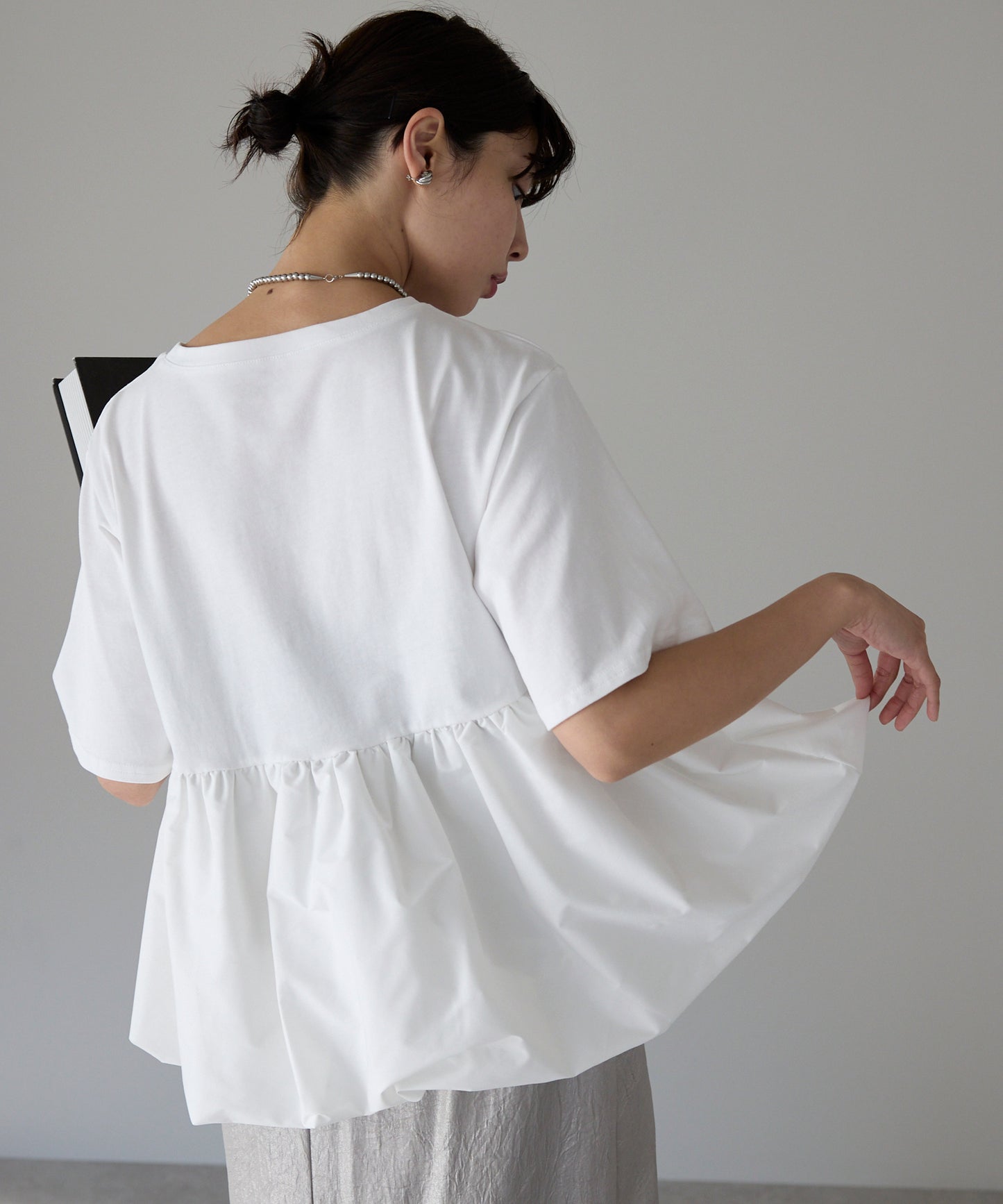 Mixed material balloon hem tops 異素材バルーントップス