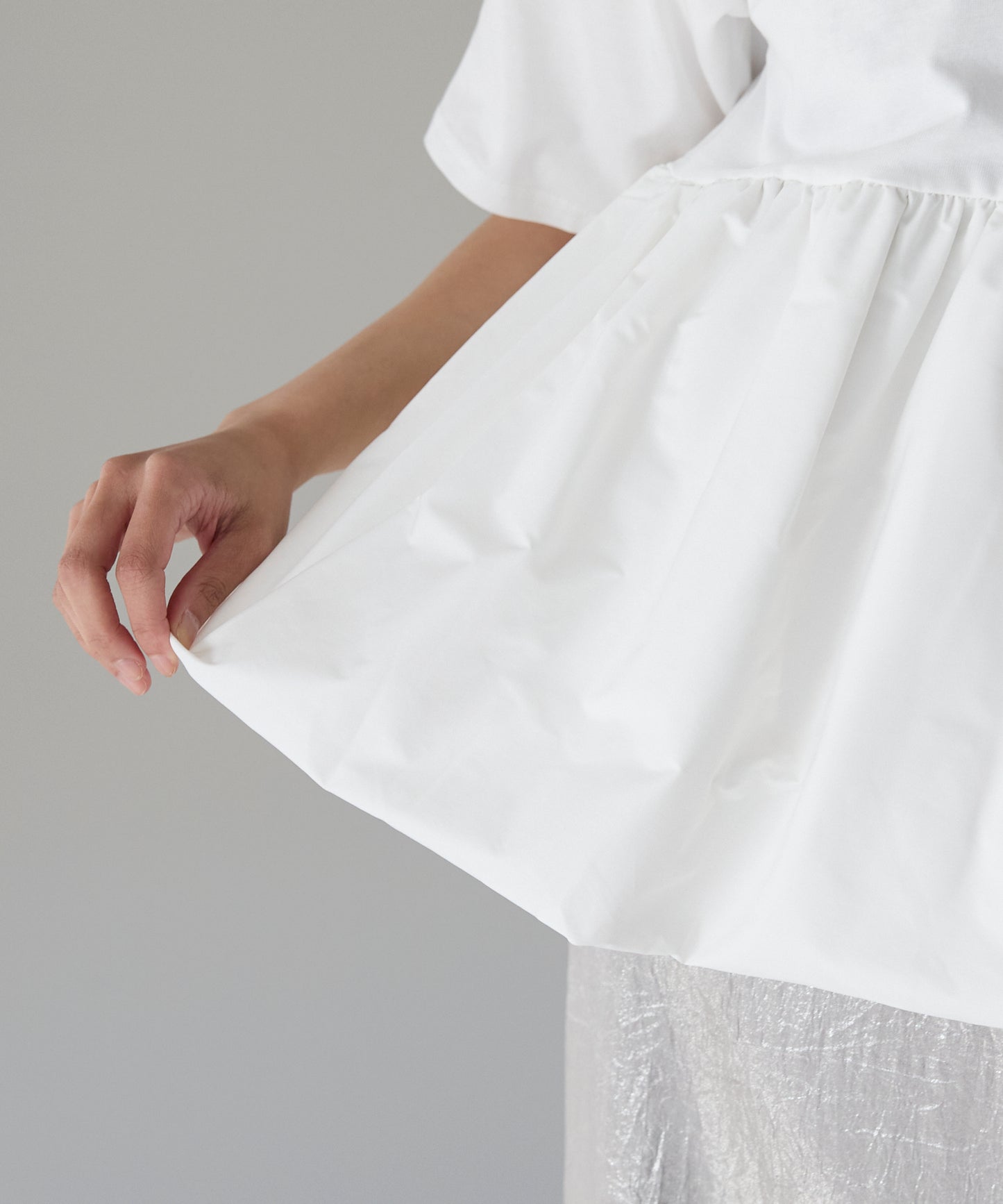 Mixed material balloon hem tops 異素材バルーントップス