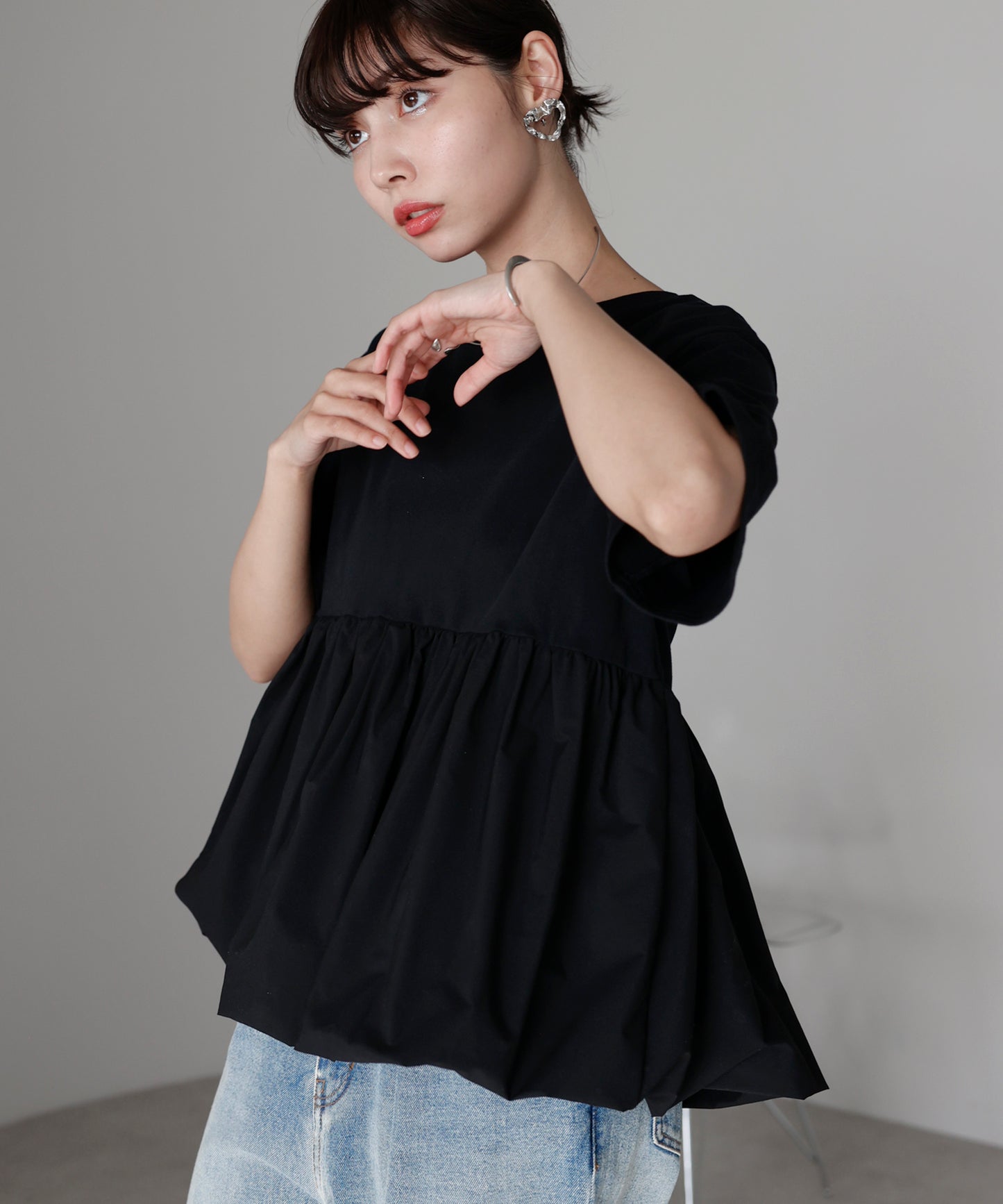 Mixed material balloon hem tops 異素材バルーントップス