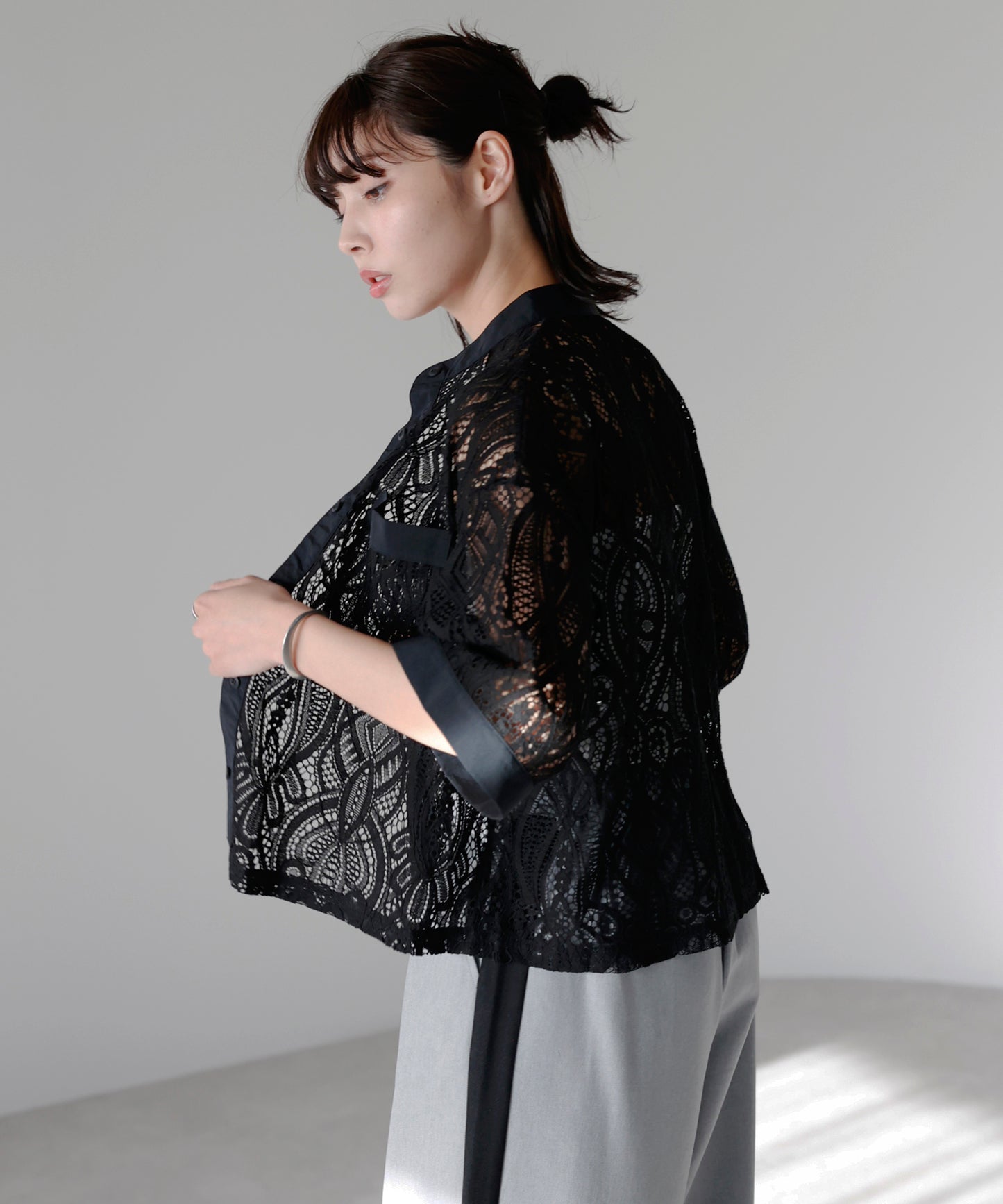 Cropped lace shirt クロップドレースシャツ