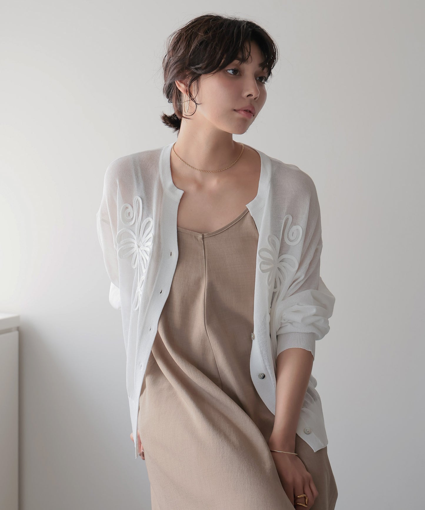 Sheer Embroidery Cardigan／シアー刺繍カーディガン