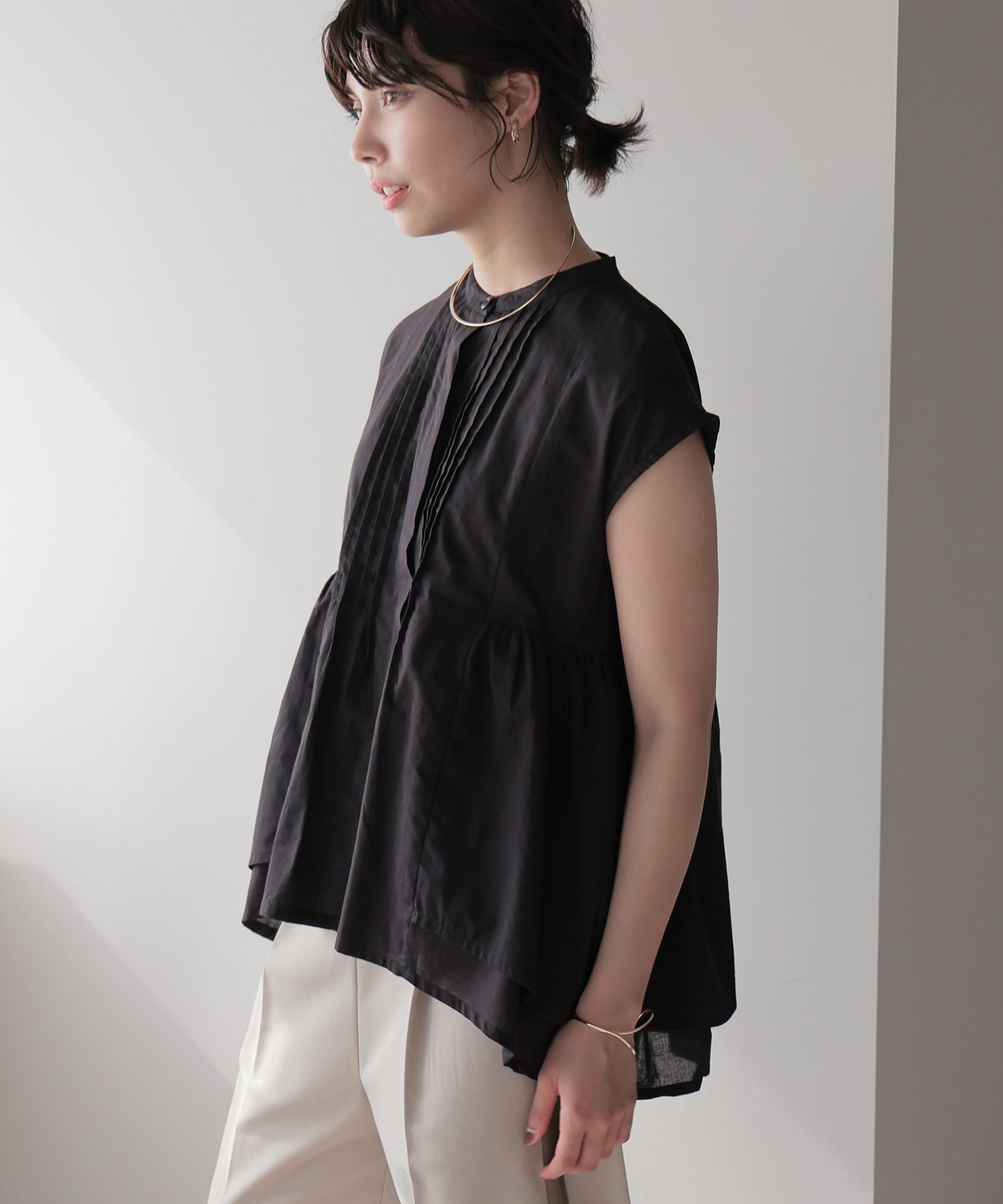 Pin Tuck Peplum Blouse｜ピンタックペプラムブラウス