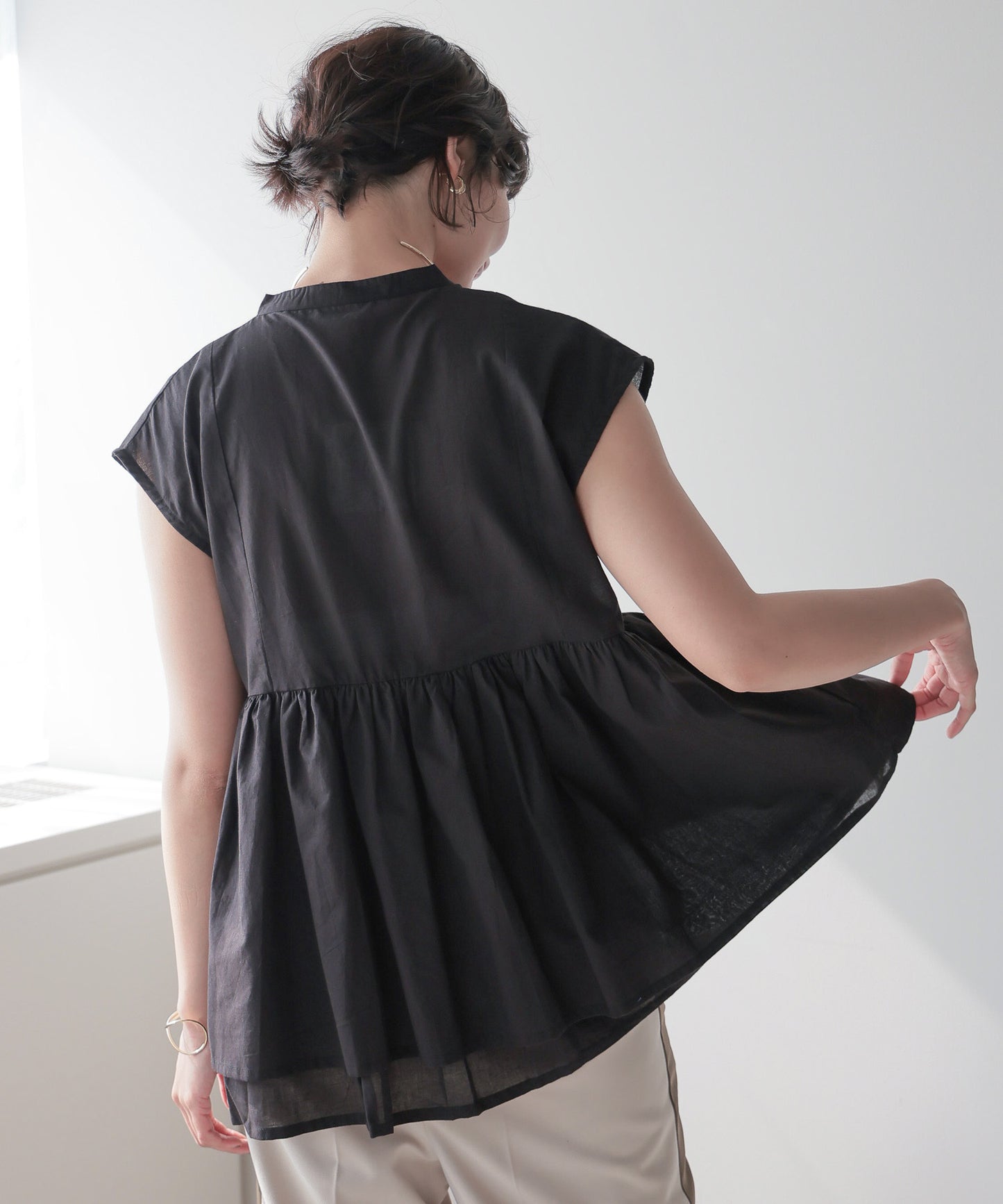 Pin Tuck Peplum Blouse｜ピンタックペプラムブラウス