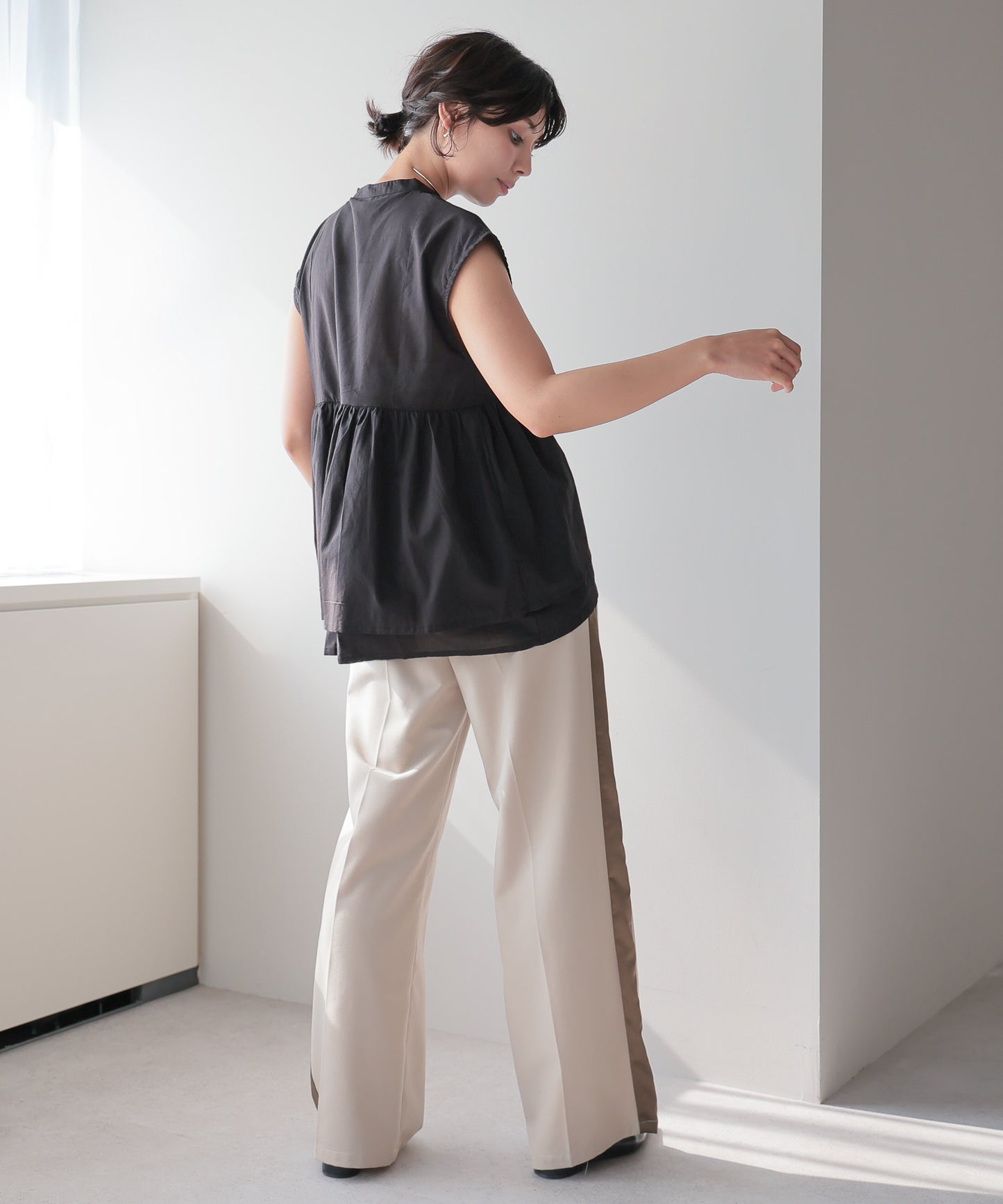 Pin Tuck Peplum Blouse｜ピンタックペプラムブラウス