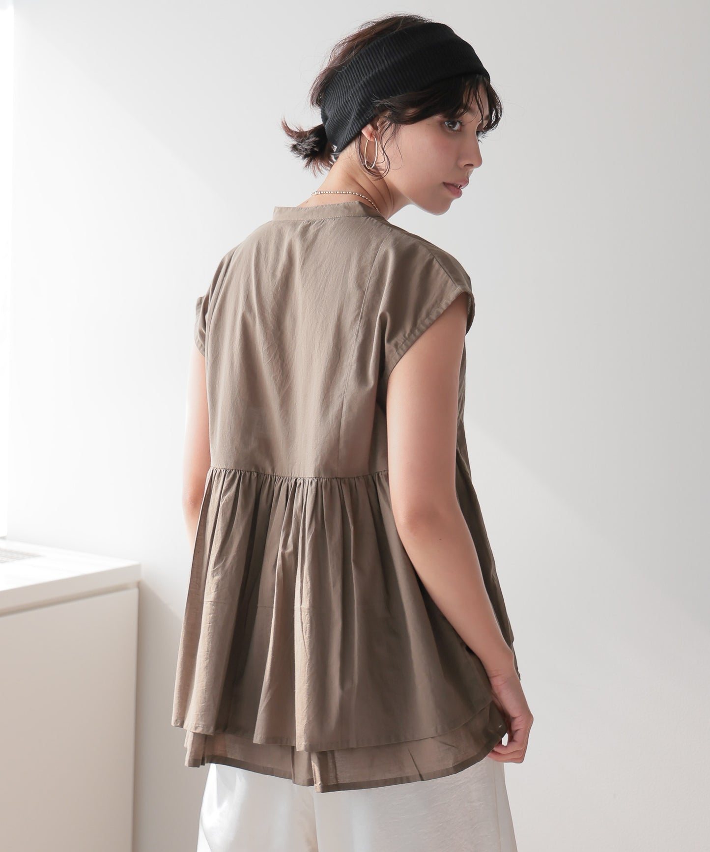 Pin Tuck Peplum Blouse｜ピンタックペプラムブラウス