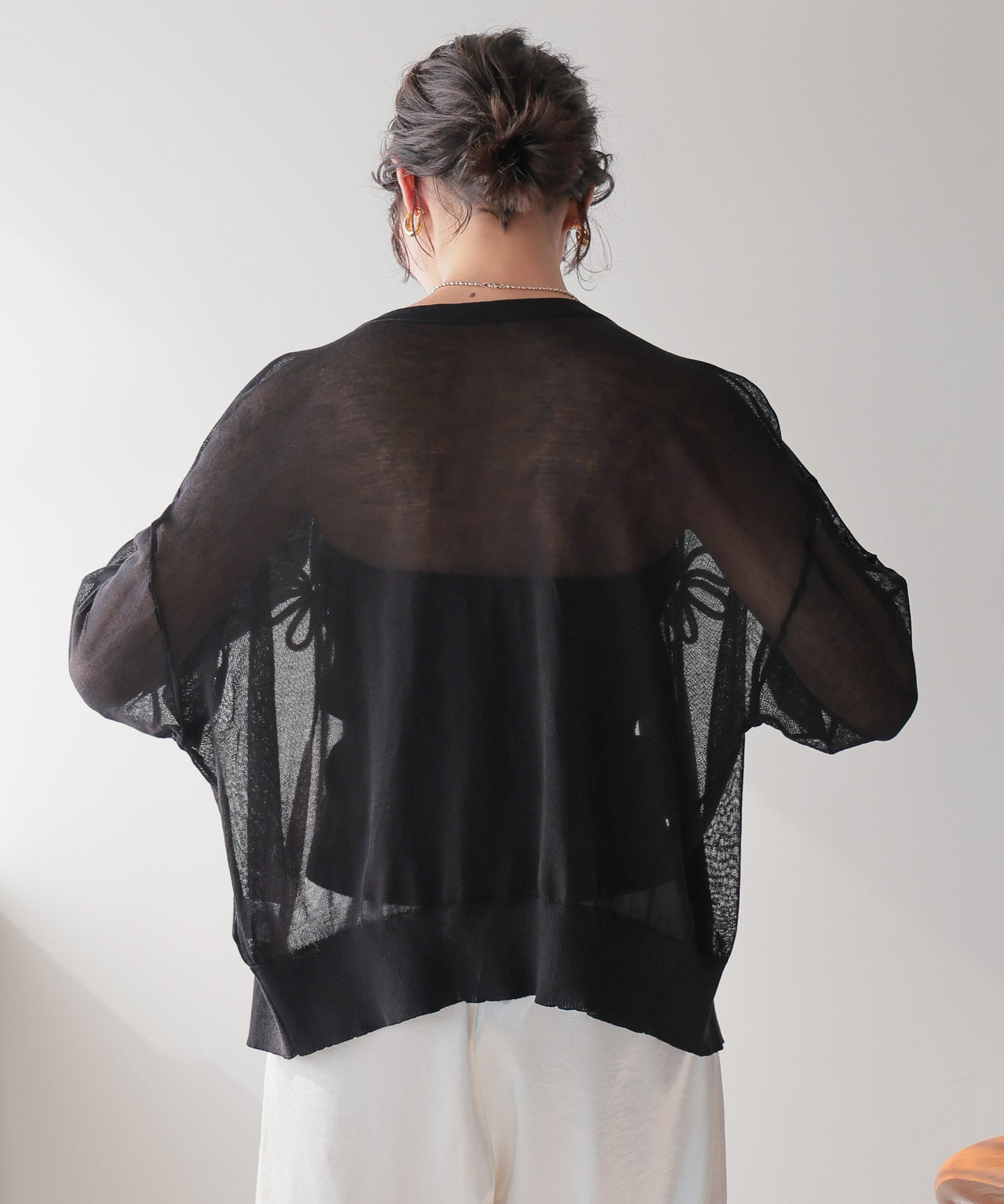 Sheer Embroidery Cardigan／シアー刺繍カーディガン