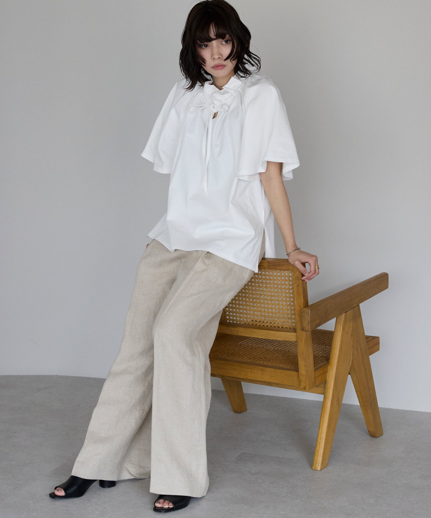 Drawstring ribbon tops　ドロストリボントップス