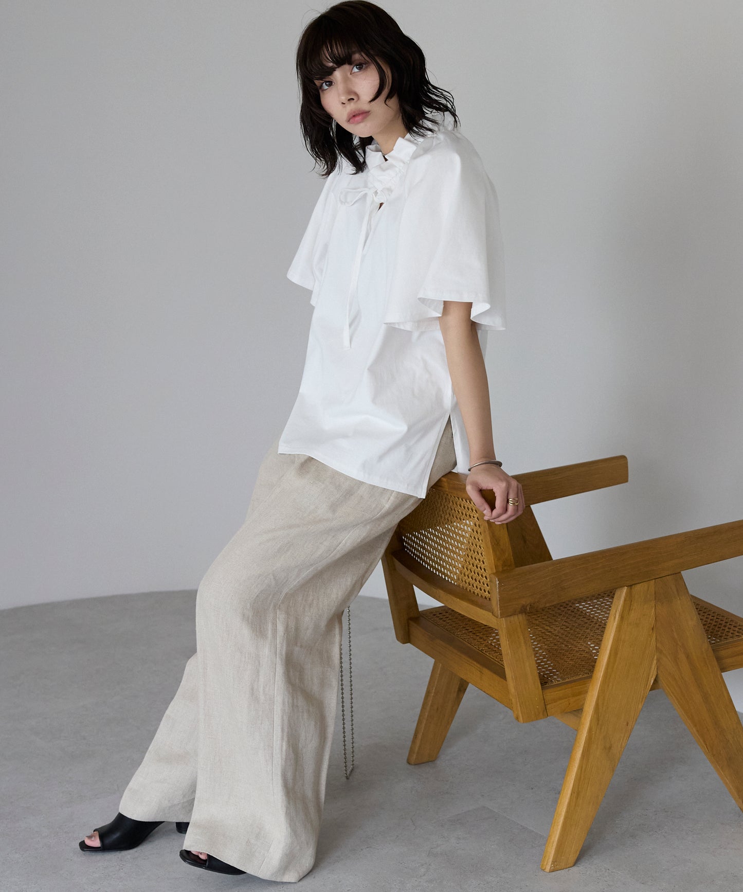 Drawstring ribbon tops　ドロストリボントップス