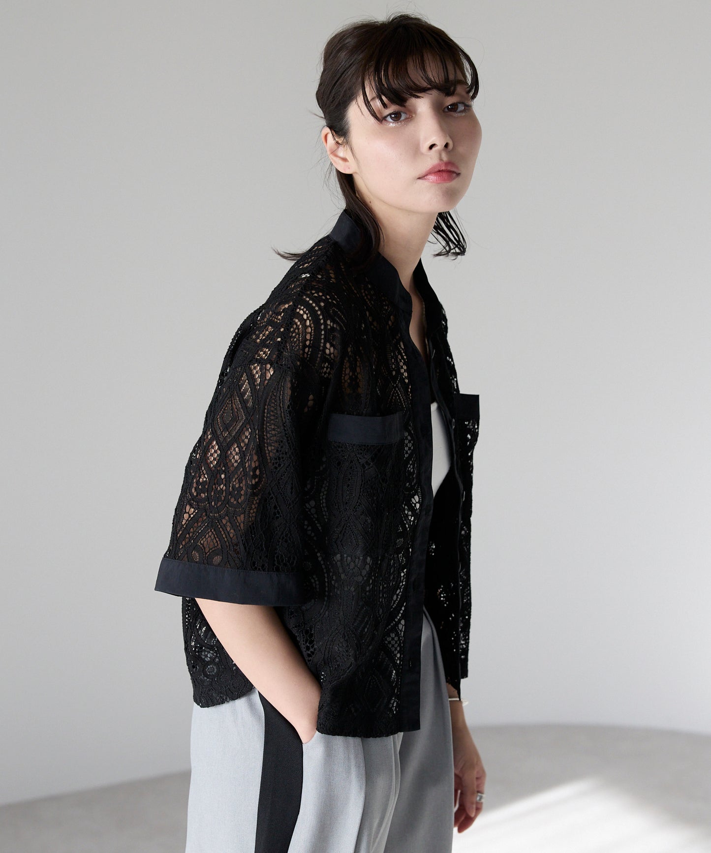 Cropped lace shirt クロップドレースシャツ