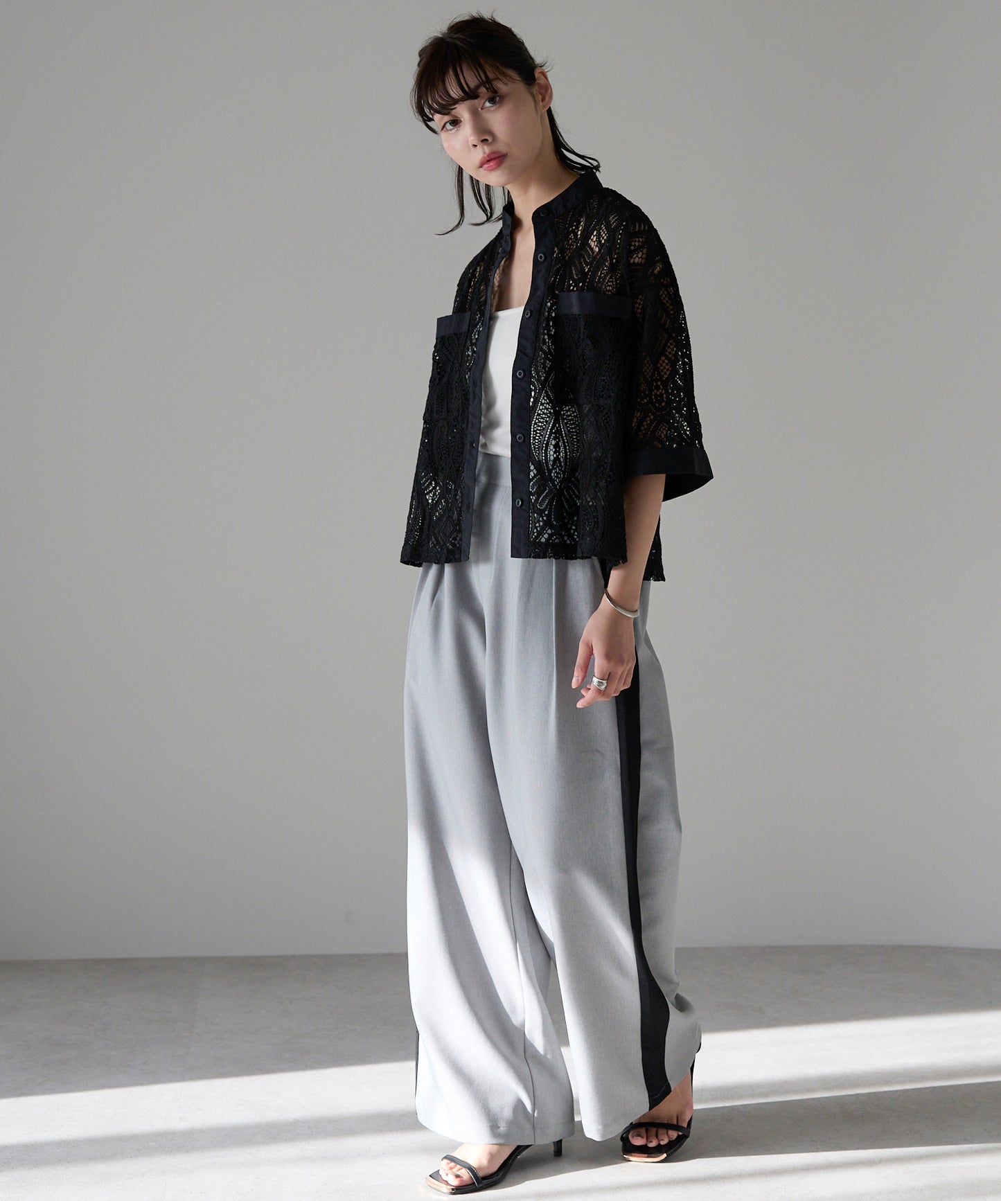 Cropped lace shirt クロップドレースシャツ