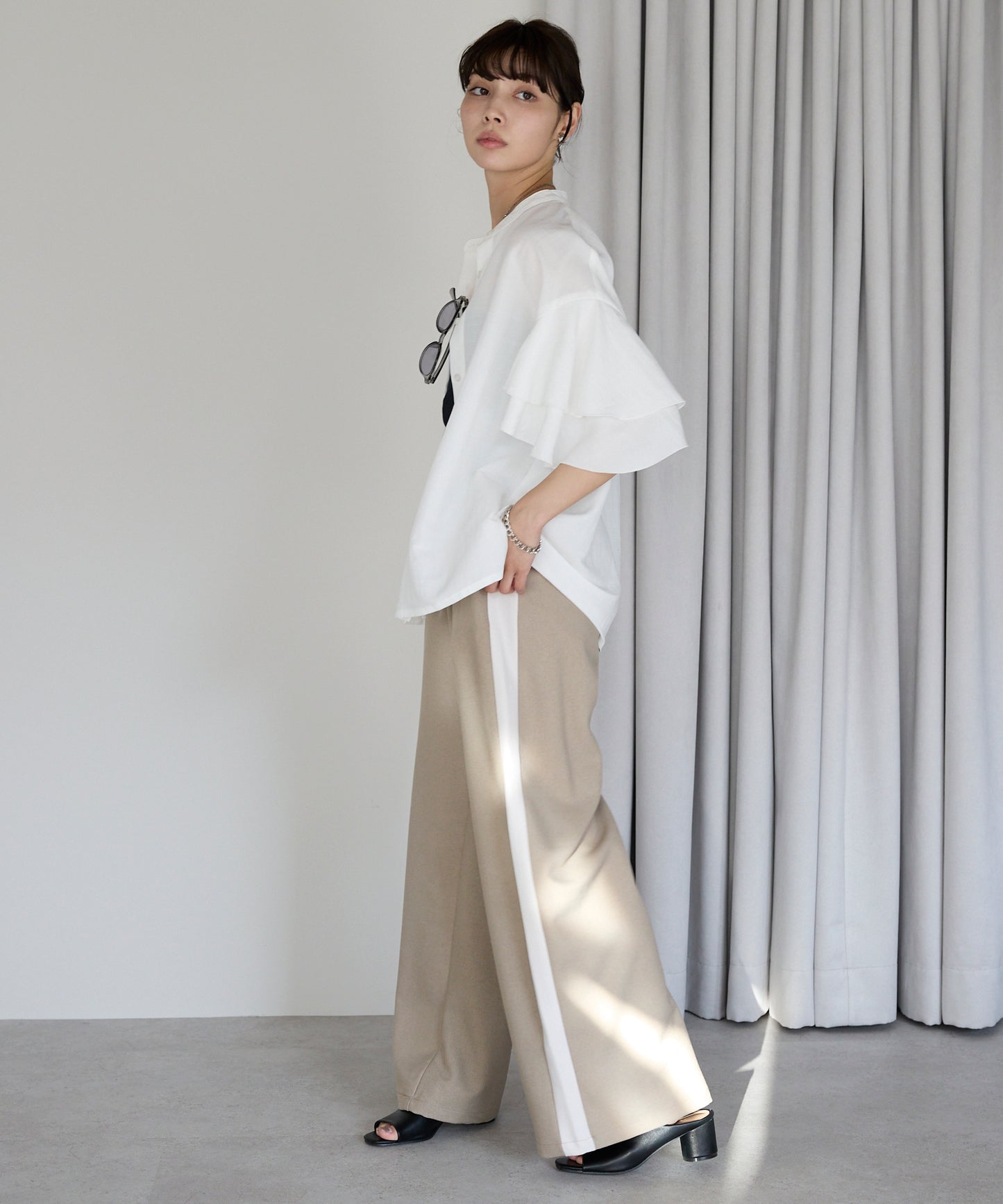Layered frill shirt　レイヤードフリルシャツ