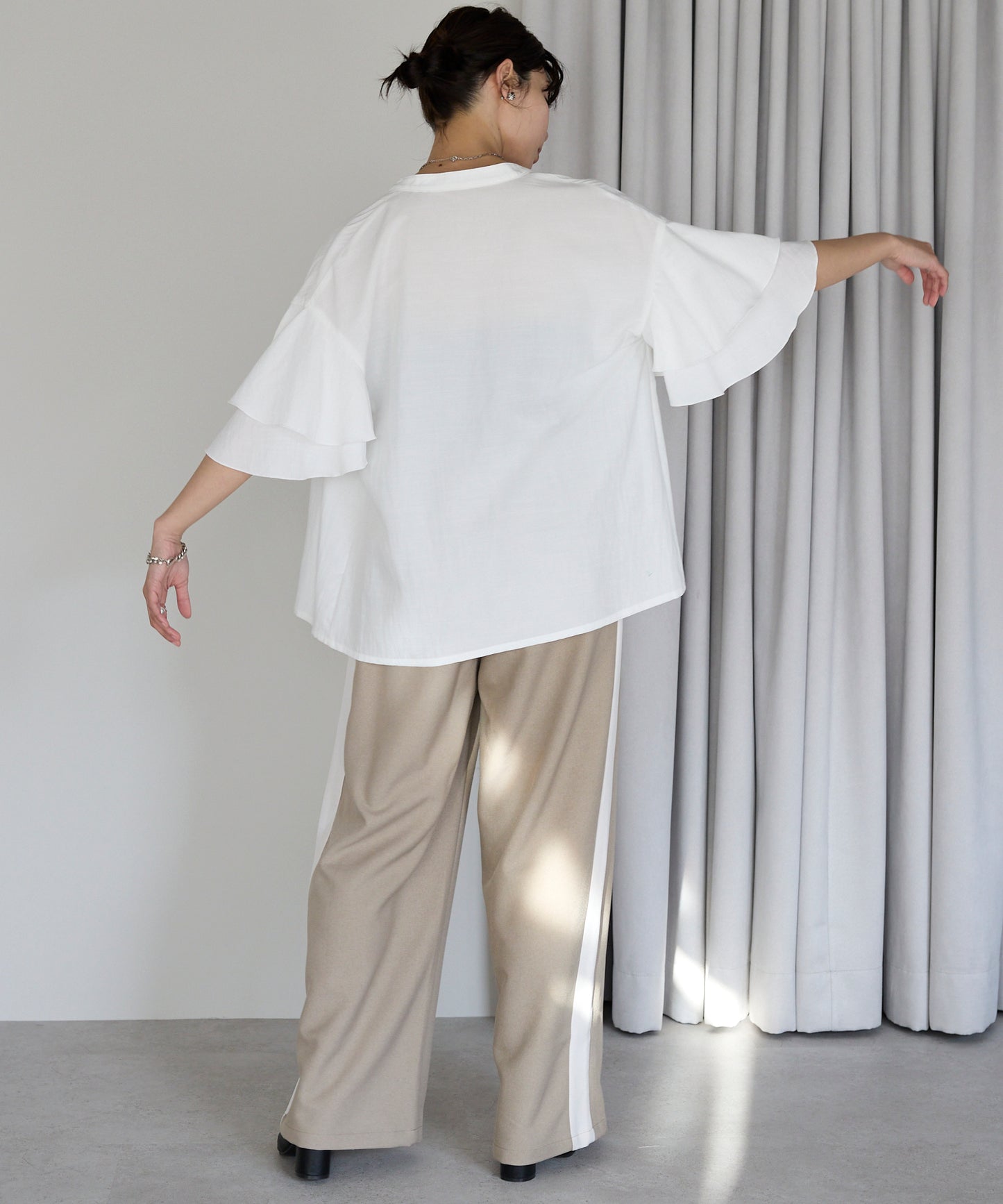 Layered frill shirt　レイヤードフリルシャツ